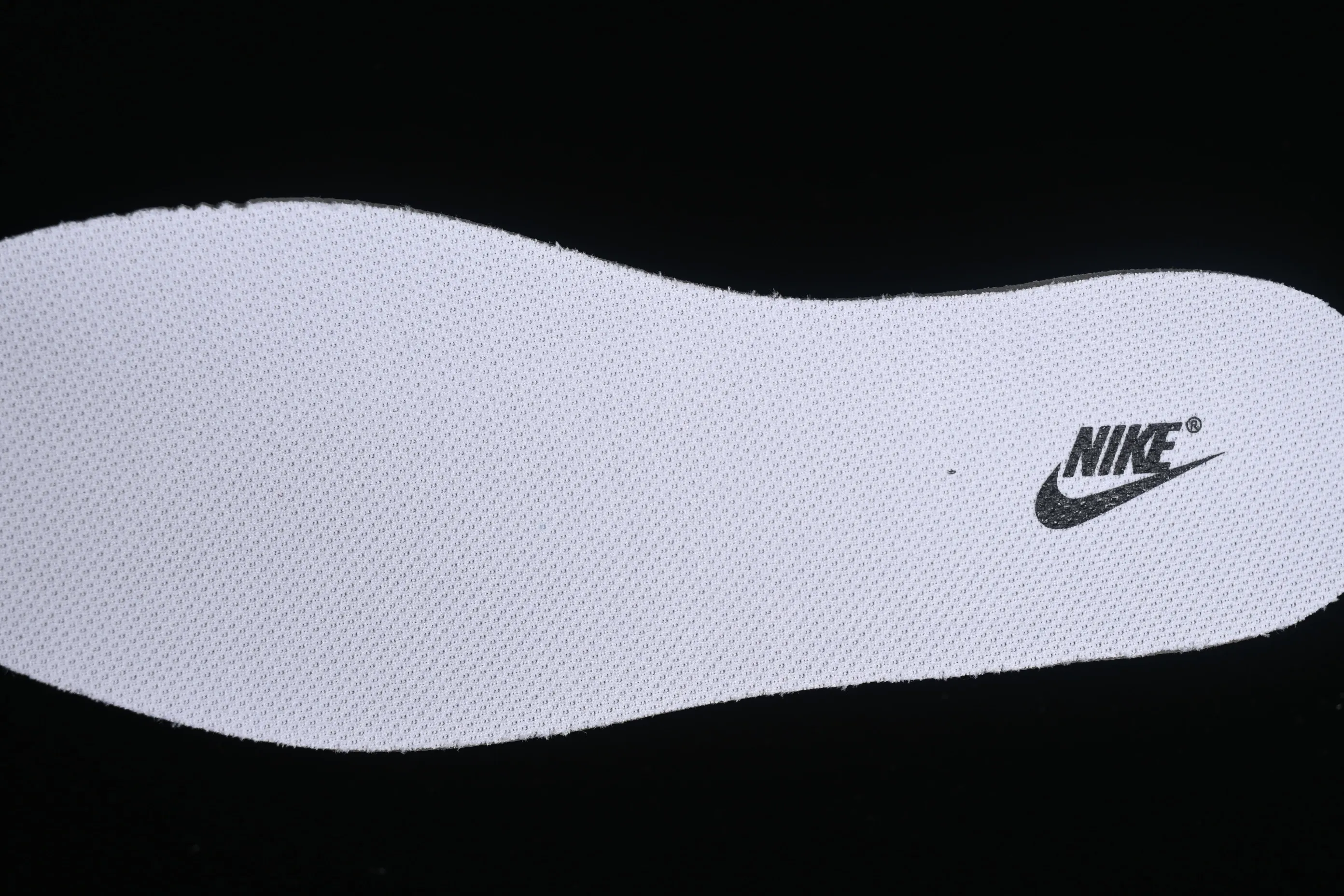 All Categories Nk SB Dunk Series Nk SB Dunk Low Low-top sneakers Nk Dunk Low Customized Da Vinci Xingli Flash Wing Simple black, white and gray SB strap low-top casual sneakers CW1590-100